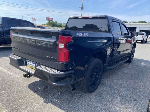 Used 2022 Chevrolet Silverado 1500 Custom w/ Rally Edition AWD/4WD image 7
