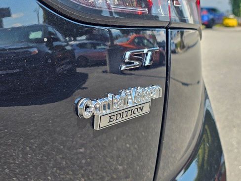 Used 2021 Buick Envision Essence w/ Technology Package I AWD/4WD image 18