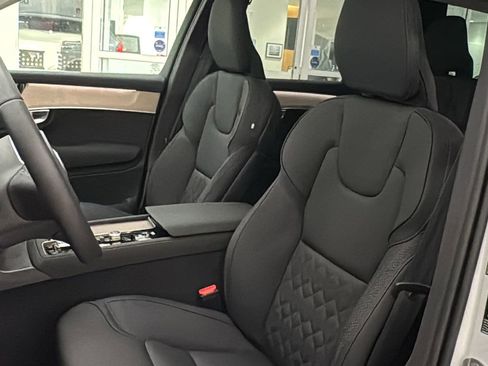 New 2026 Volvo XC90 B5 Plus w/ Protection Package Premier AWD/4WD image 23