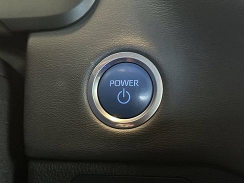 Used 2024 Toyota Tundra Platinum AWD/4WD image 24