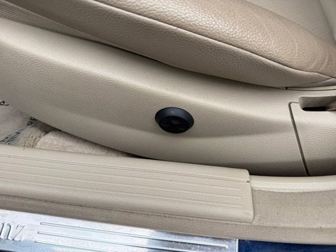 Used 2013 Mercedes-Benz C 300 4MATIC Sedan image 15