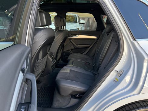 Used 2023 Audi Q5 e Premium Plus w/ Premium Plus Package image 17