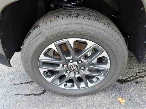 Used 2026 Toyota Tundra Limited image 6