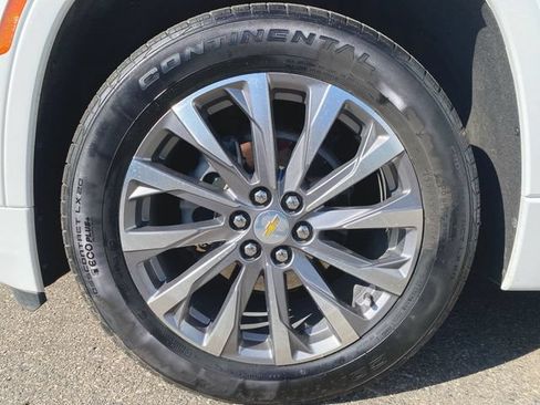 Used 2023 Chevrolet Traverse Premier w/ LPO, Floor Liner Package AWD/4WD image 34
