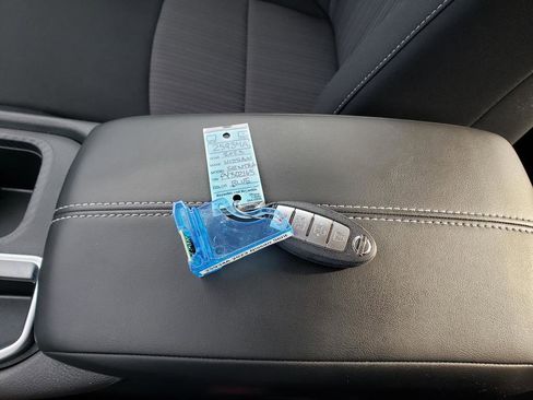 Certified 2023 Nissan Sentra SV image 33