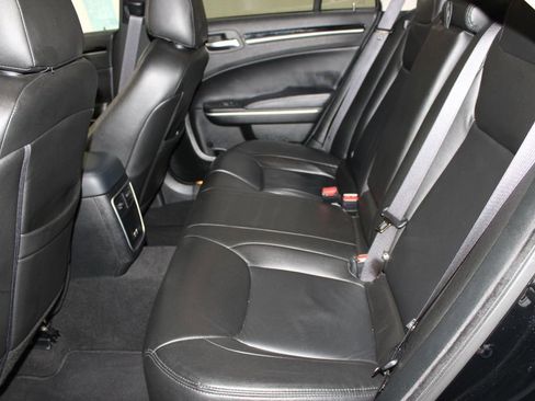 Used 2023 Chrysler 300 Touring AWD/4WD image 22