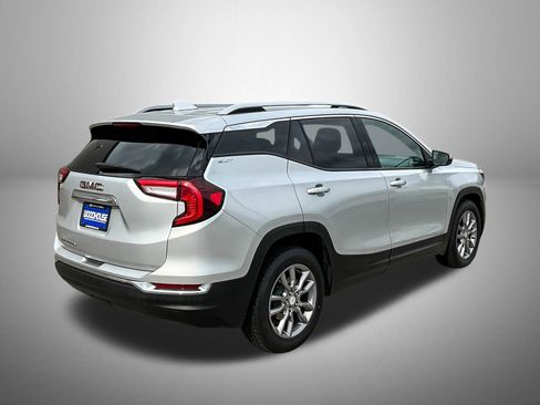 Certified 2022 GMC Terrain SLT image 5