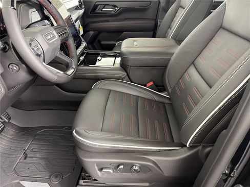 New 2026 GMC Yukon AT4 Ultimate w/ LPO, Floor Liner Package AWD/4WD image 8