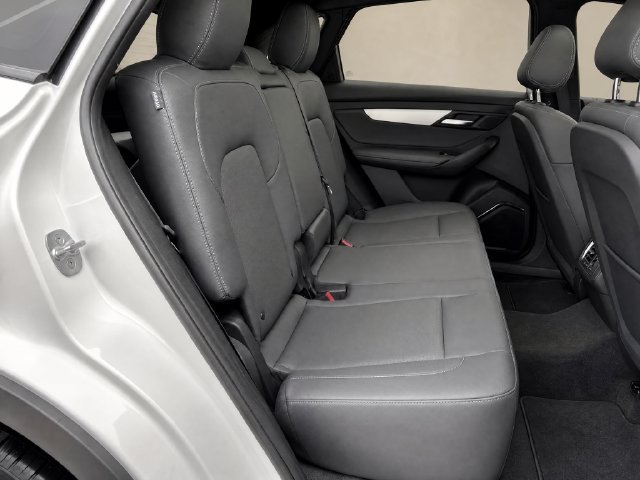 New 2025 VinFast VF 8 Plus AWD/4WD image 13