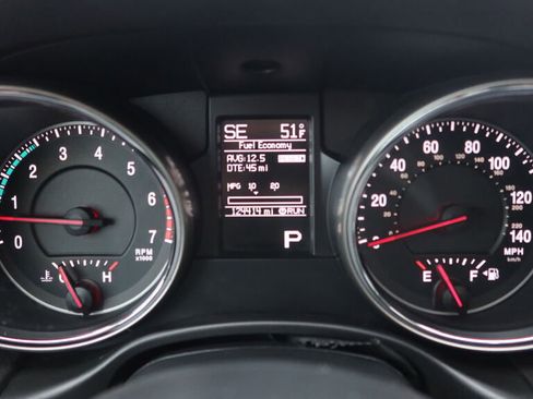 Used 2013 Jeep Grand Cherokee Limited w/ Luxury Group II image 9