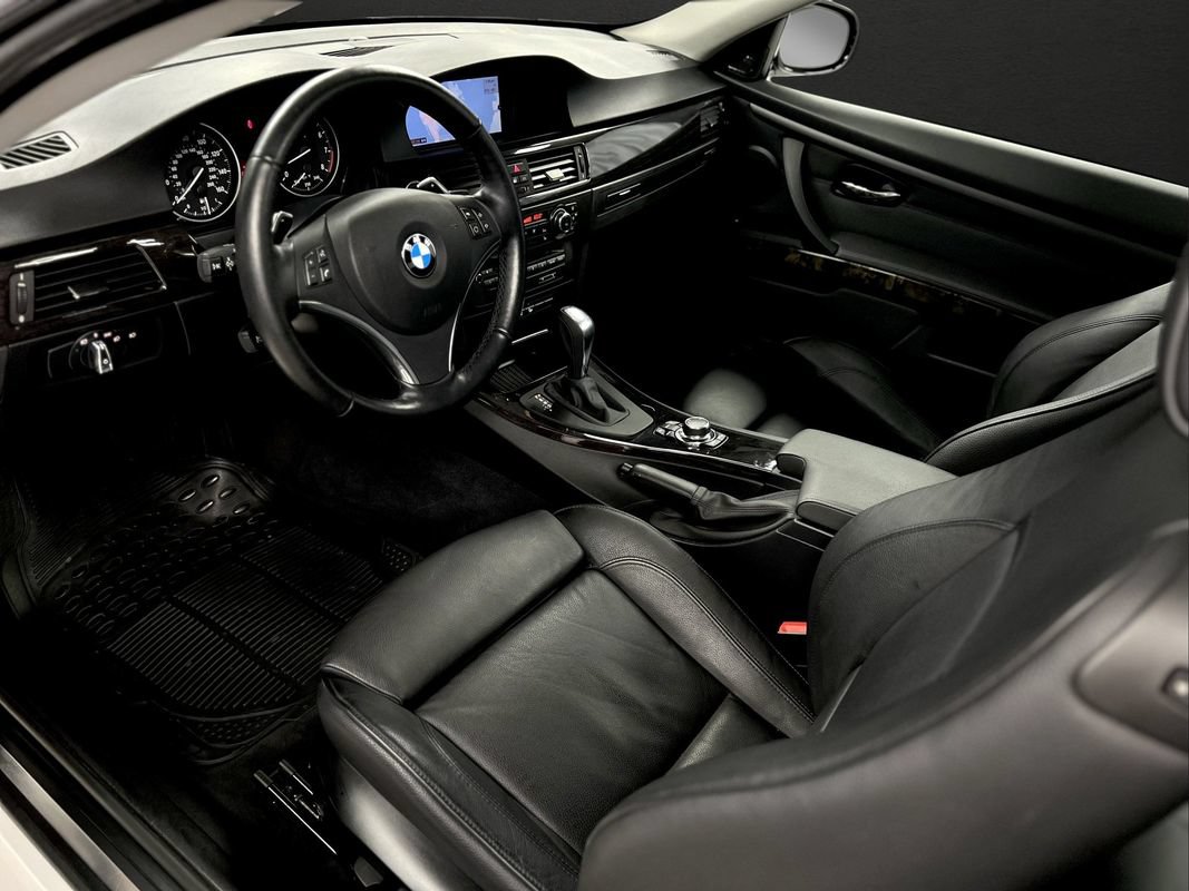 Used 2011 BMW 335i xDrive Coupe AWD/4WD image 17