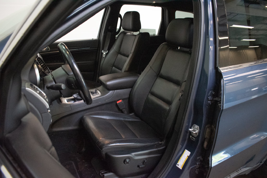 Used 2021 Jeep Grand Cherokee Limited AWD/4WD image 20