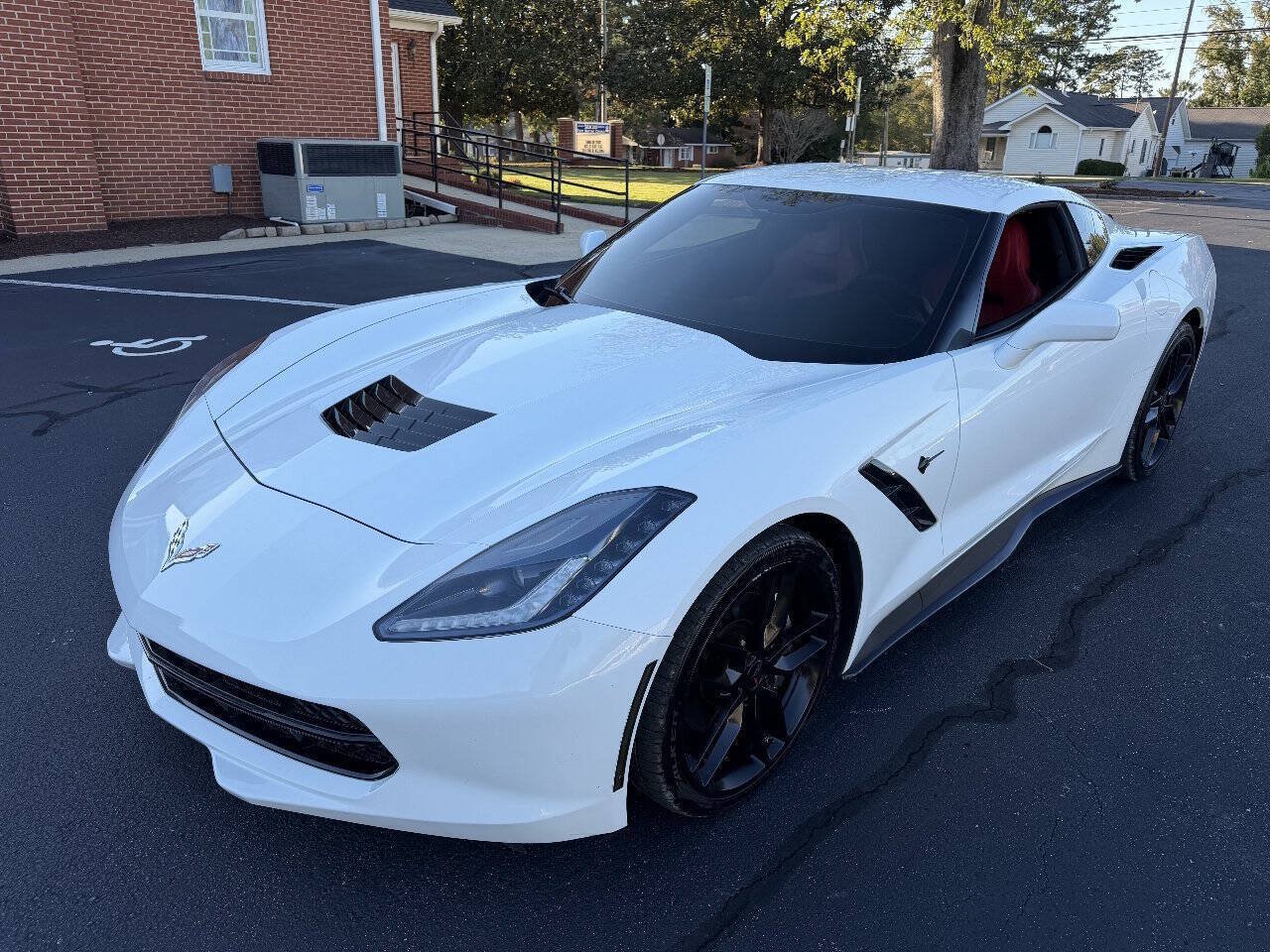 Used 2018 Chevrolet Corvette Stingray Coupe w/ 1LT RWD image 10