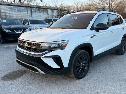 Used 2022 Volkswagen Taos S image 3