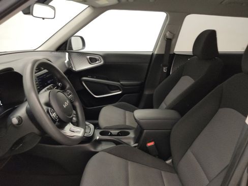 Used 2023 Kia Soul LX FWD image 17