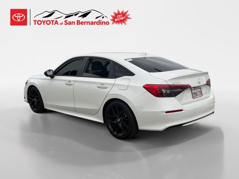 Used 2024 Honda Civic Sport image 3