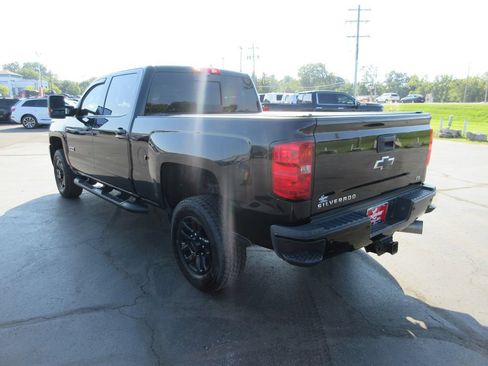 Used 2019 Chevrolet Silverado 2500 LTZ w/ Duramax Plus Package AWD/4WD image 10