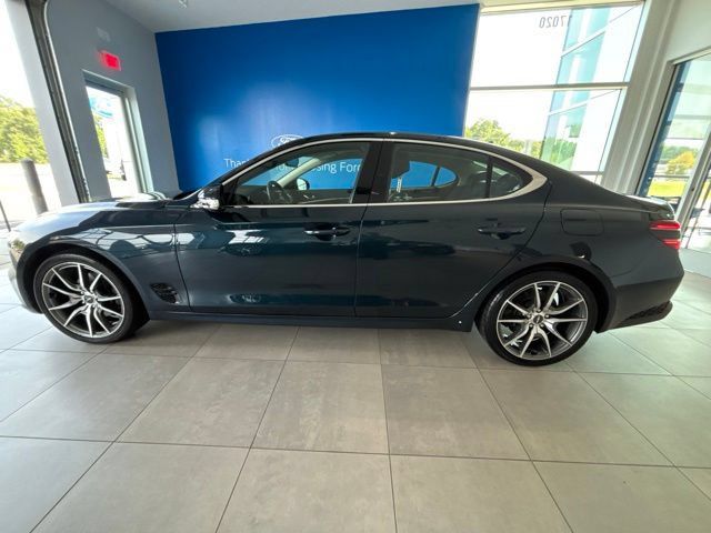 Used 2023 Genesis G70 2.0T AWD/4WD image 6