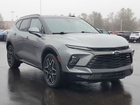 Certified 2023 Chevrolet Blazer RS w/ Driver Confidence II Package image 2