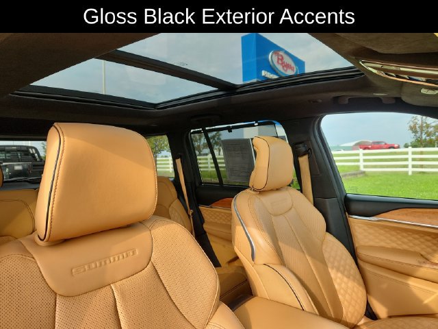 Used 2025 Jeep Grand Cherokee Summit AWD/4WD image 26