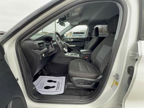 Certified 2023 Ford Explorer XLT image 13