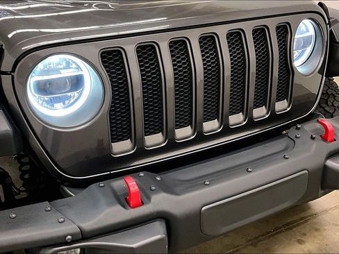 Used 2018 Jeep Wrangler Unlimited Rubicon AWD/4WD image 32
