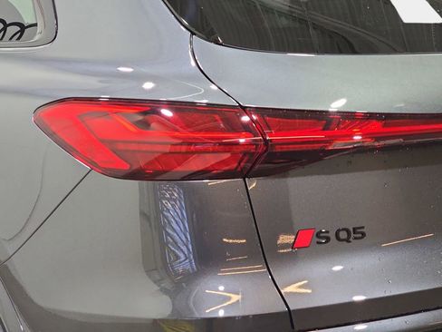 New 2026 Audi SQ5 Prestige AWD/4WD image 33