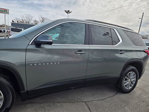 Used 2022 Chevrolet Traverse LT AWD/4WD image 12