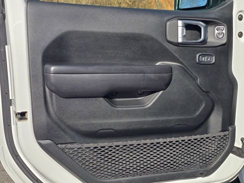 Used 2021 Jeep Wrangler Unlimited Sport image 45