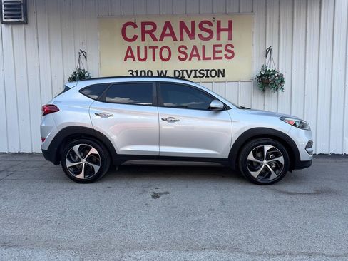 Used 2016 Hyundai Tucson Limited w/ Option Group 03 FWD image 5