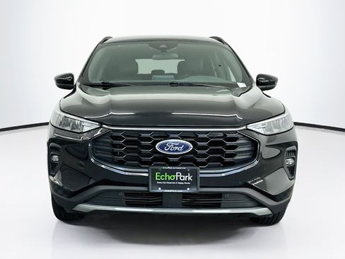 Used 2025 Ford Escape ST-Line Select AWD/4WD image 2