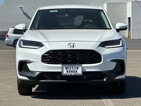 New 2026 Honda HR-V LX image 8