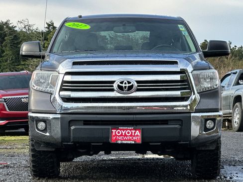 Used 2017 Toyota Tundra SR5 image 6