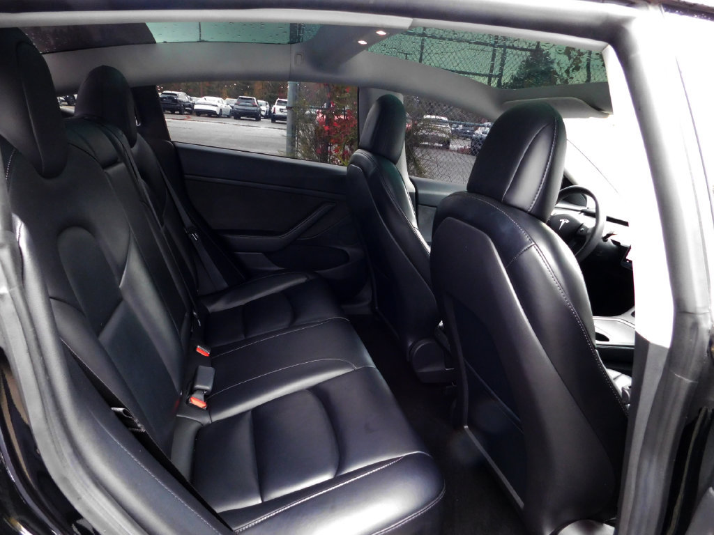 Used 2021 Tesla Model 3 Standard Range Plus RWD image 9