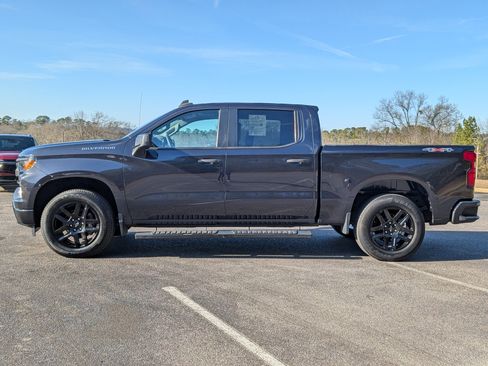 Used 2022 Chevrolet Silverado 1500 Custom image 6