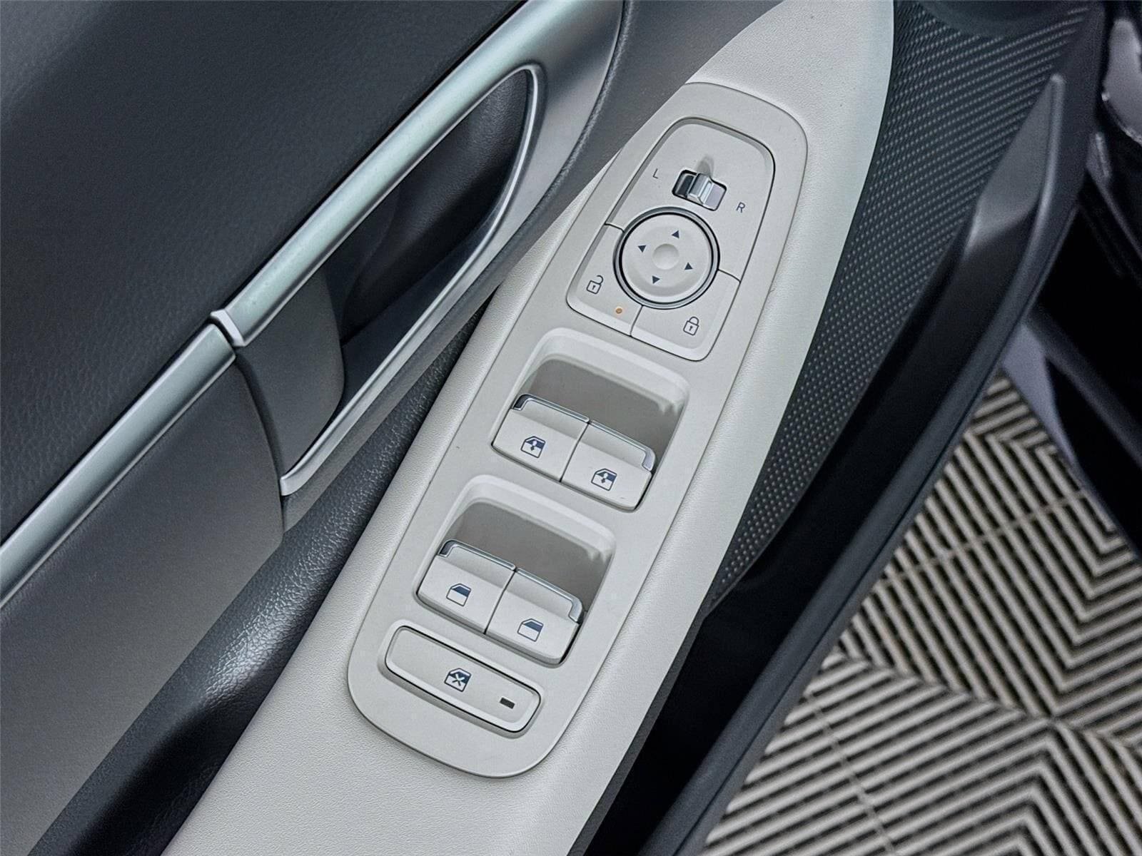 New 2026 Hyundai Sonata SEL FWD image 18