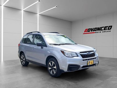 Used 2018 Subaru Forester 2.5i w/ Alloy Wheel Package AWD/4WD image 2
