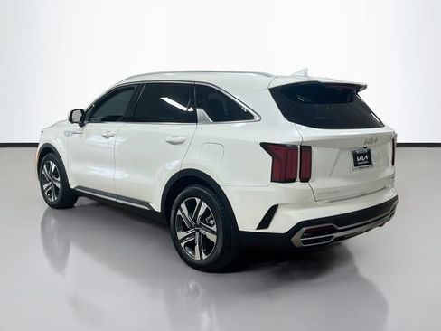 Certified 2024 Kia Sorento SX Prestige AWD/4WD image 5