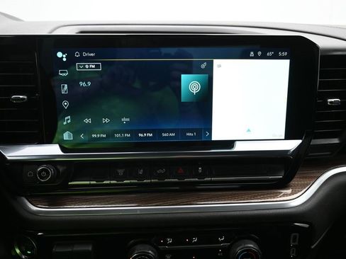 Used 2024 Chevrolet Silverado 2500 LT image 16