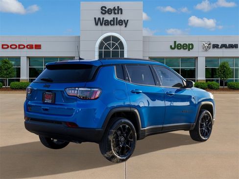 New 2026 Jeep Compass Latitude image 7
