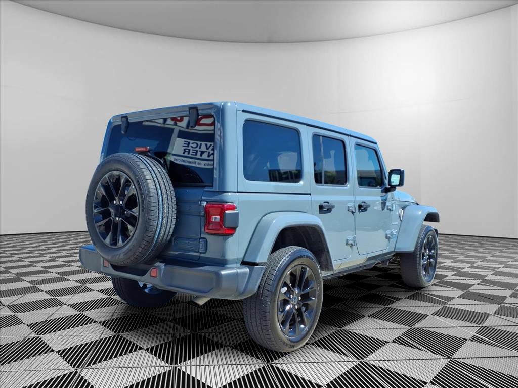 Certified 2024 Jeep Wrangler Unlimited Sahara AWD/4WD image 29