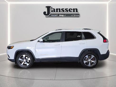 Used 2019 Jeep Cherokee Limited w/ Luxury Group AWD/4WD image 2