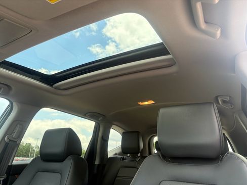 Certified 2020 Honda CR-V Touring image 24