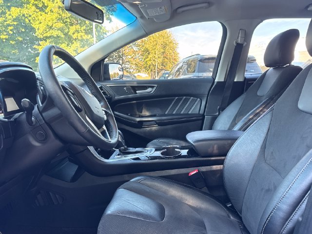 Used 2018 Ford Edge Sport w/ Technology Package AWD/4WD image 13