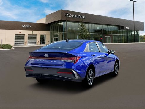 New 2026 Hyundai Elantra Sport image 8