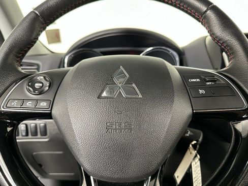 Used 2023 Mitsubishi Outlander Sport LE image 5