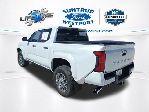 Used 2025 Toyota Tacoma Limited AWD/4WD image 44