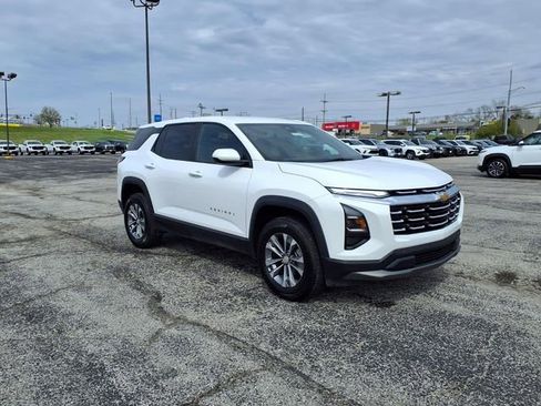 Used 2025 Chevrolet Equinox LT image 6