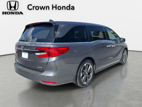 Used 2023 Honda Odyssey Elite image 6
