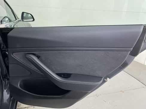 Used 2019 Tesla Model 3 Long Range image 21